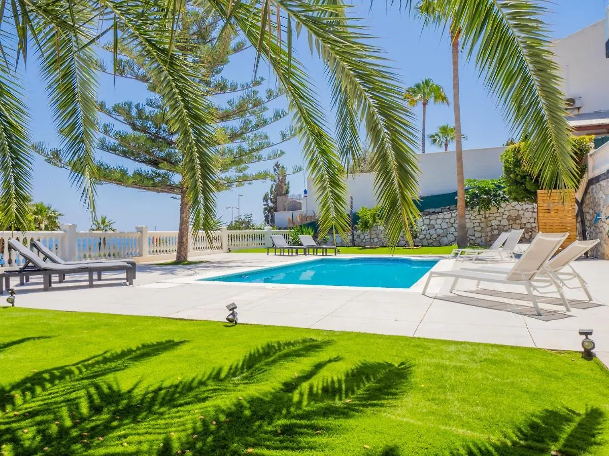 Cubo'S Beach Front Villa Benalmadena Spain