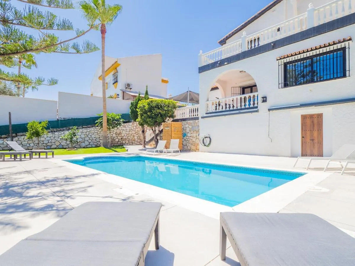 Cubo'S Beach Front Villa Benalmadena