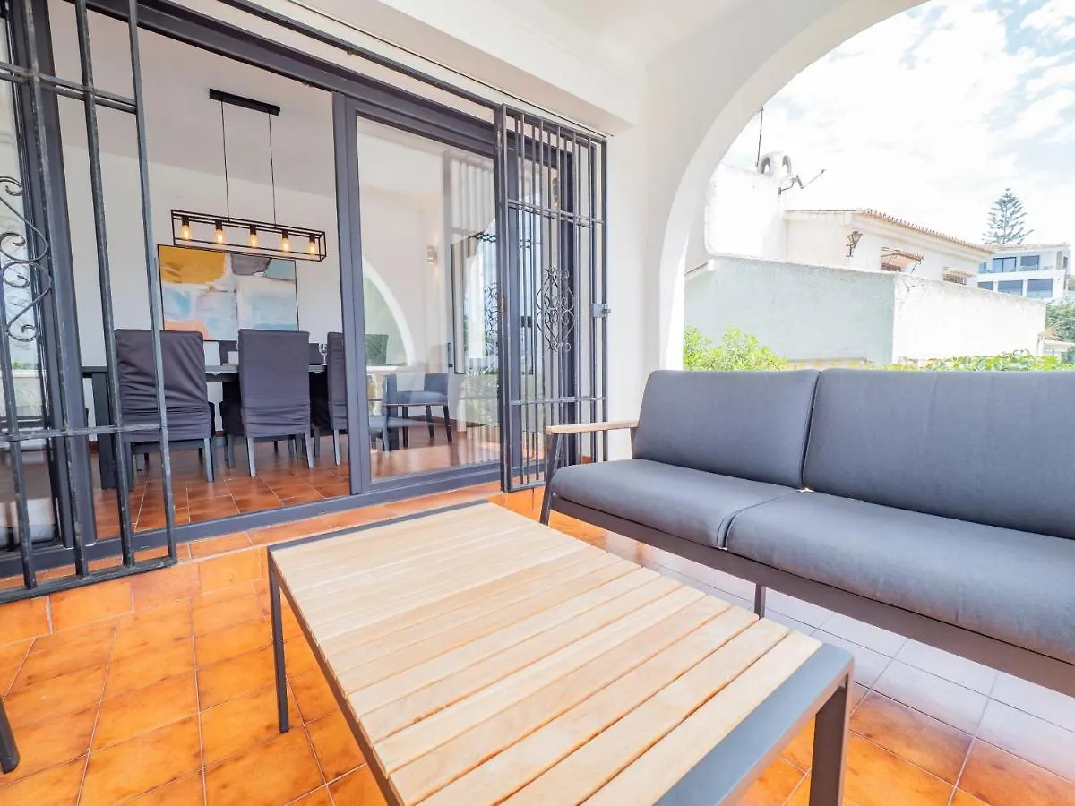 Cubo'S Beach Front Villa Benalmadena