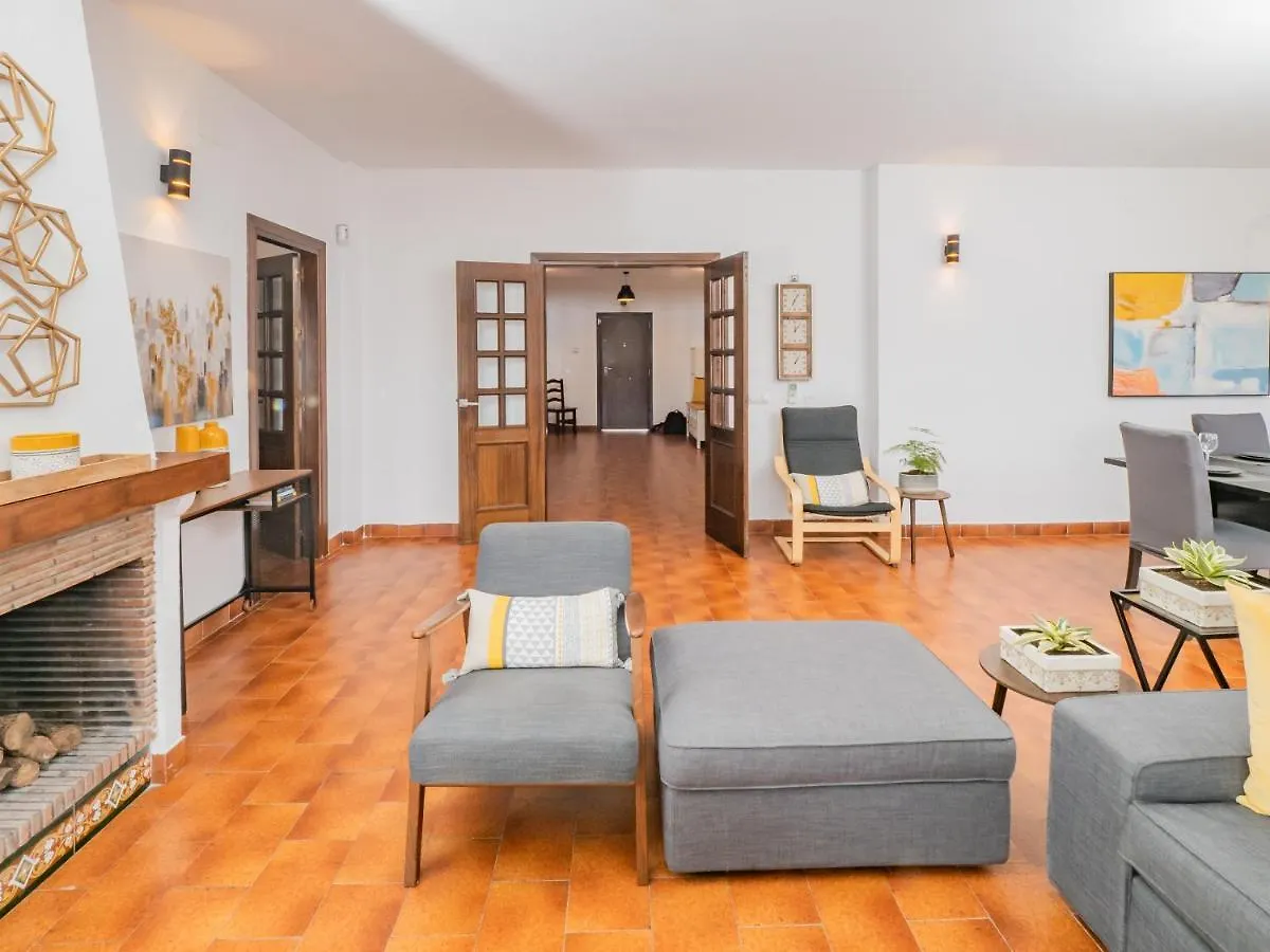 Cubo'S Beach Front Villa Benalmádena