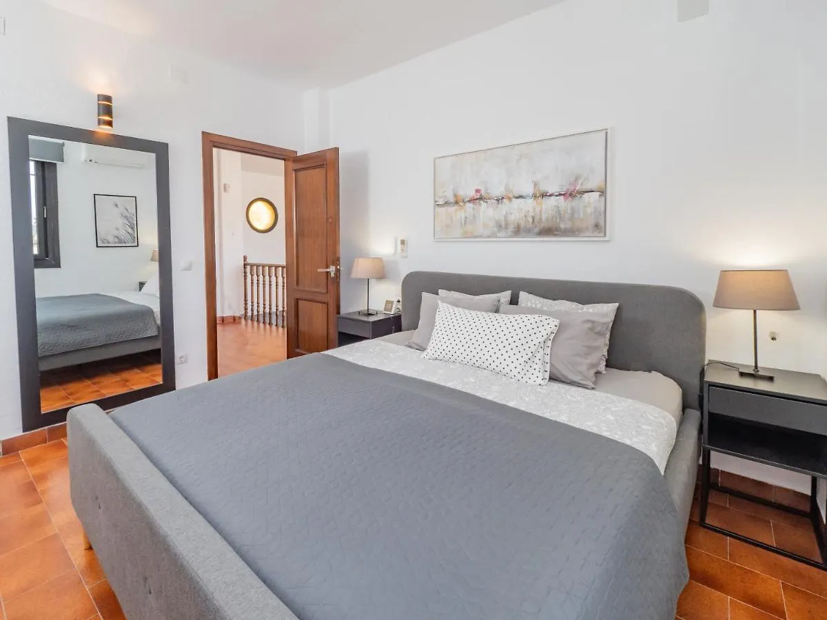Cubo'S Beach Front Villa Benalmádena 0*,  Ισπανία