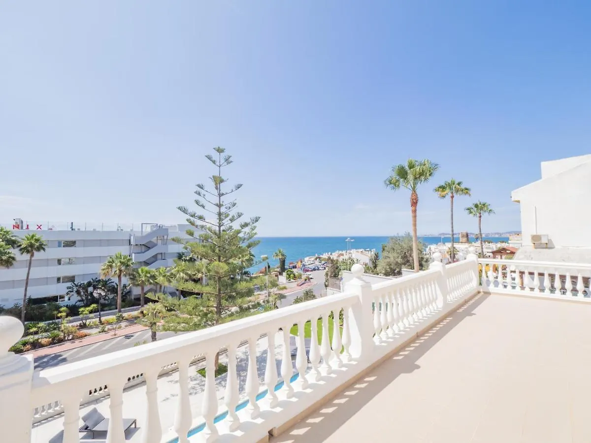 Cubo'S Beach Front Villa Benalmadena