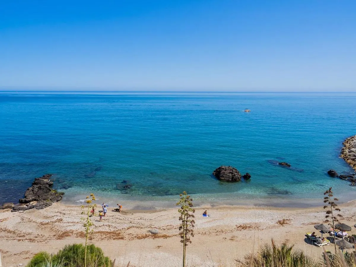 Cubo'S Beach Front Villa Benalmadena