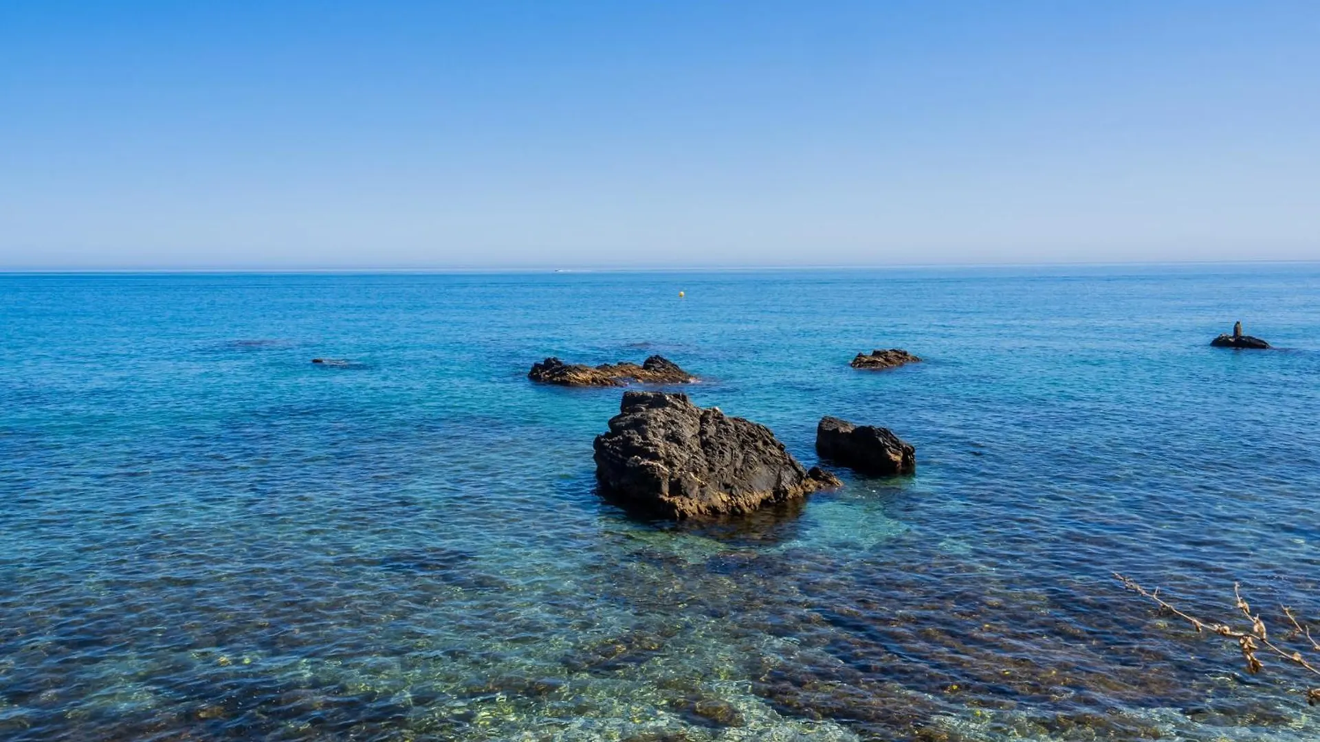 Cubo'S Beach Front Villa Benalmadena